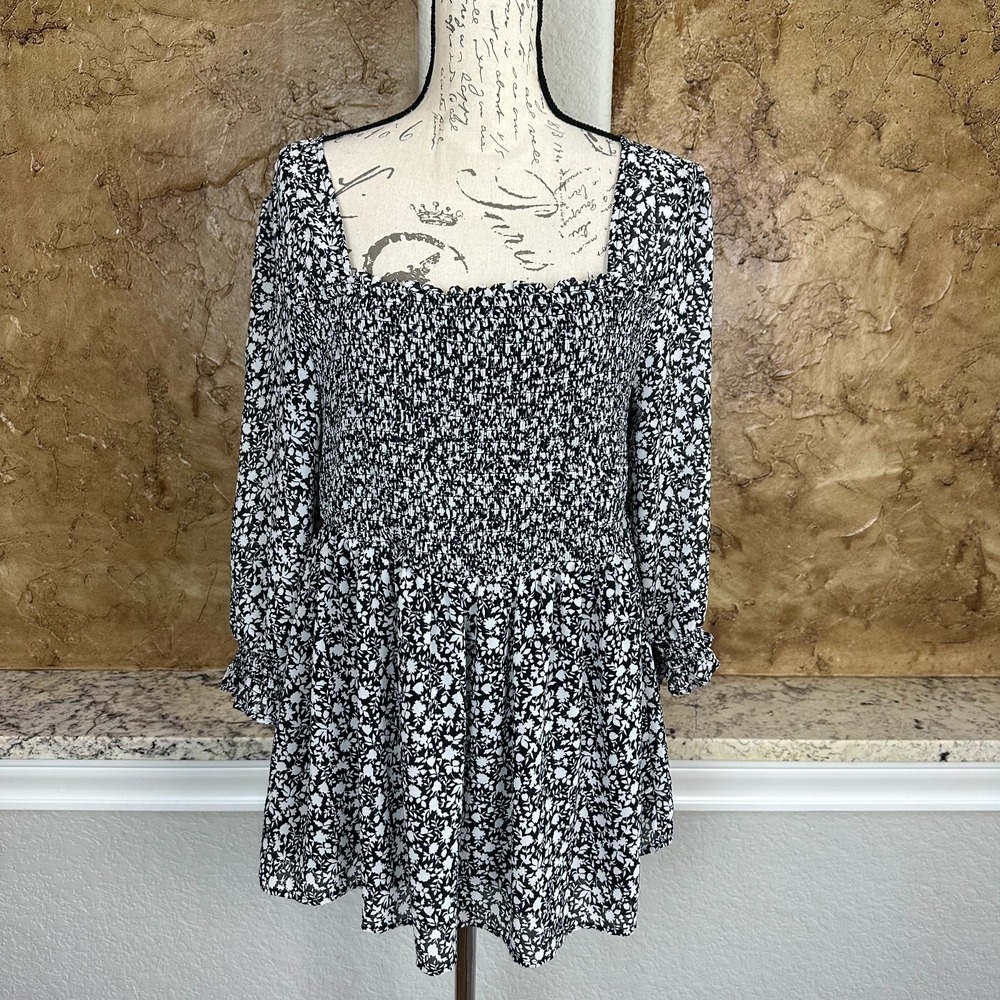 Smocked Floral Peasant Top - Black/White